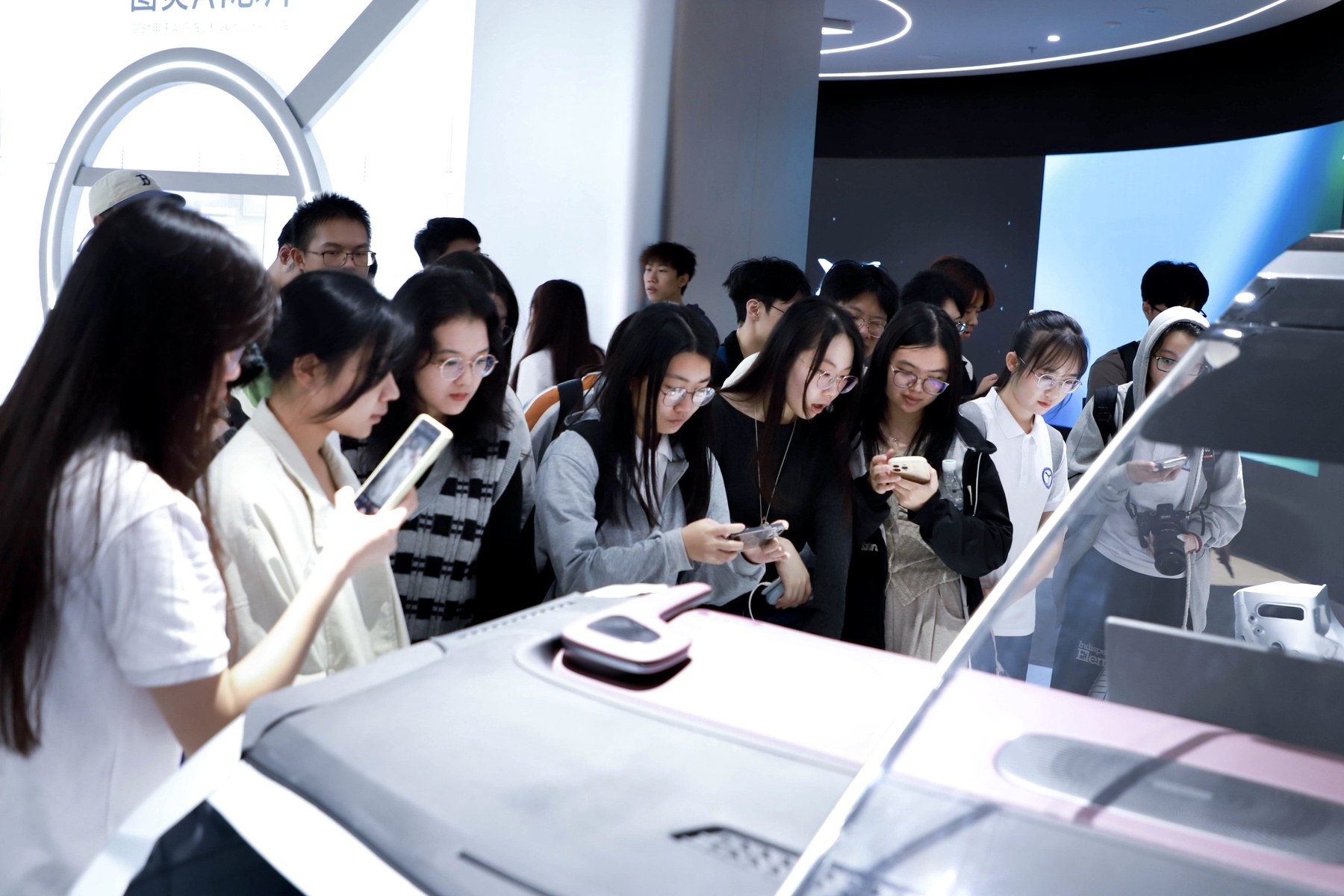 技术创新的窗口 华南师大科技社团系列学习交流活动推动智慧转化